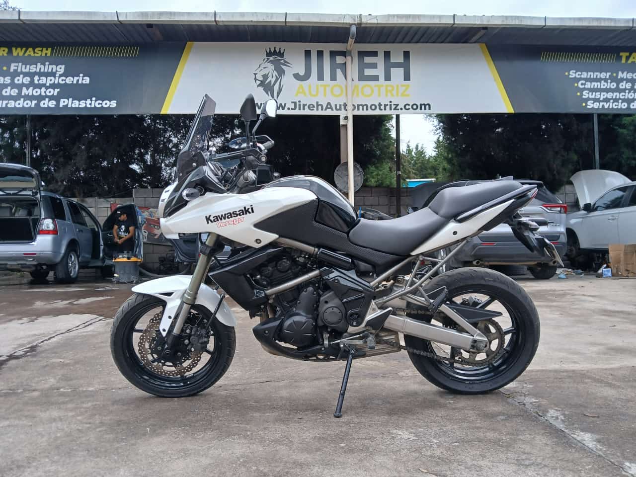 KAWASAKI VERSYS 650 2011